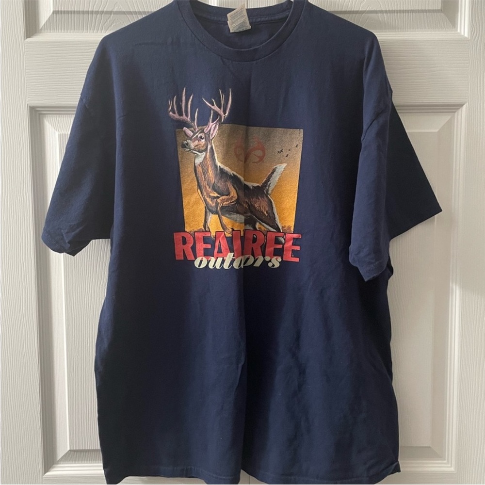 Realtree Outdoors t-shirt
